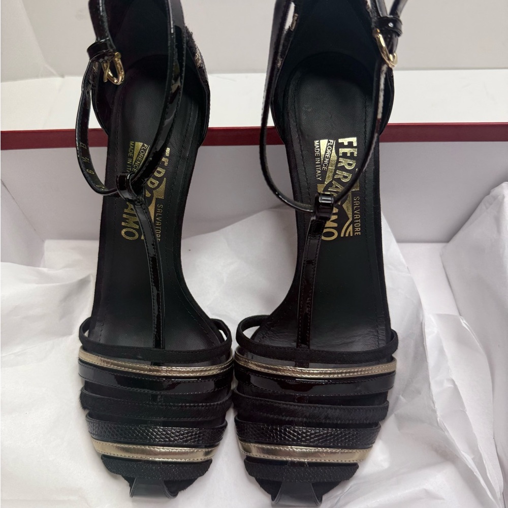 Salvatore Ferragamo Gesi Women’s Heels 6.5 NEW with Box And Dust bag